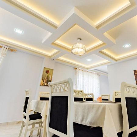 The City Gate Hotel Sarande Bagian luar foto