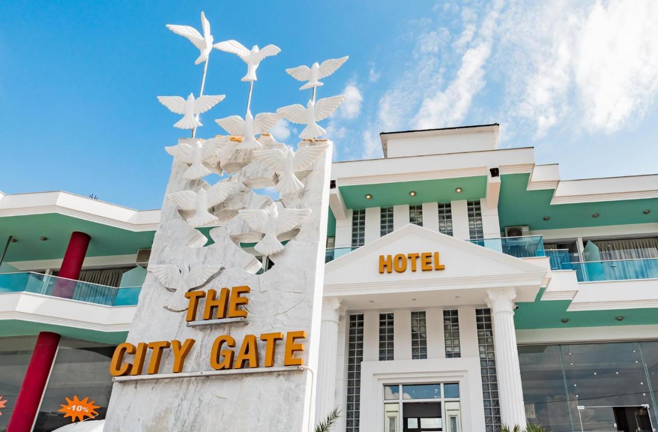 The City Gate Hotel Sarande Bagian luar foto