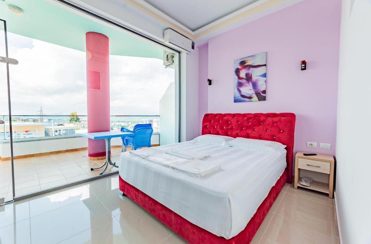 The City Gate Hotel Sarande Bagian luar foto