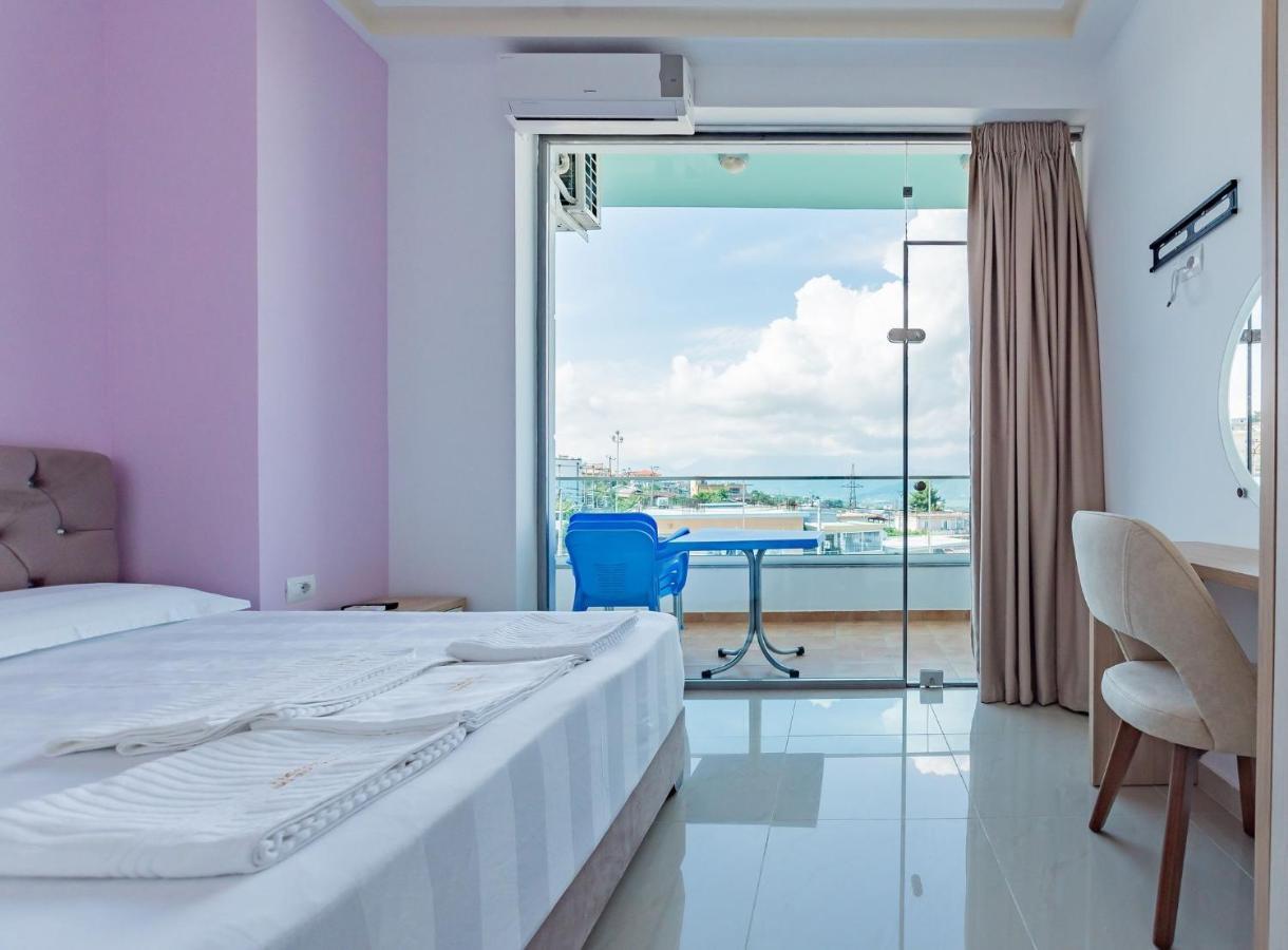 The City Gate Hotel Sarande Bagian luar foto