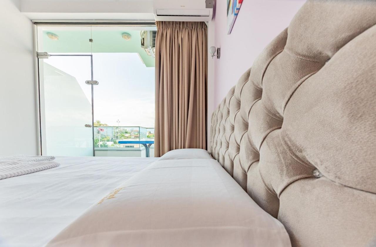 The City Gate Hotel Sarande Bagian luar foto