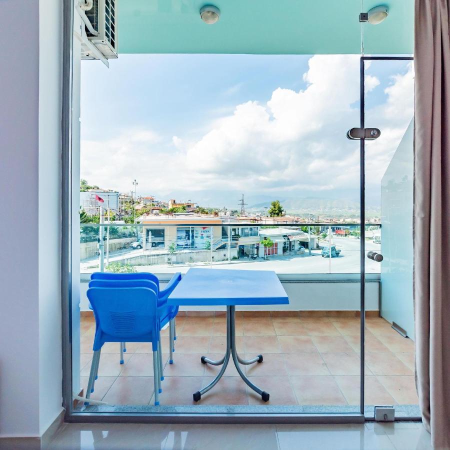 The City Gate Hotel Sarande Bagian luar foto